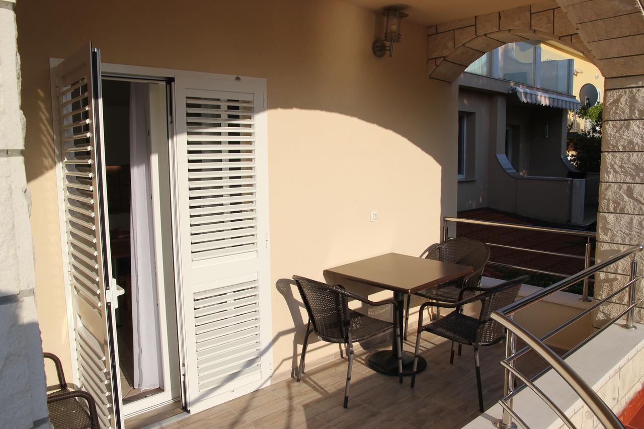 Apartments Time Off Zaboric Bagian luar foto