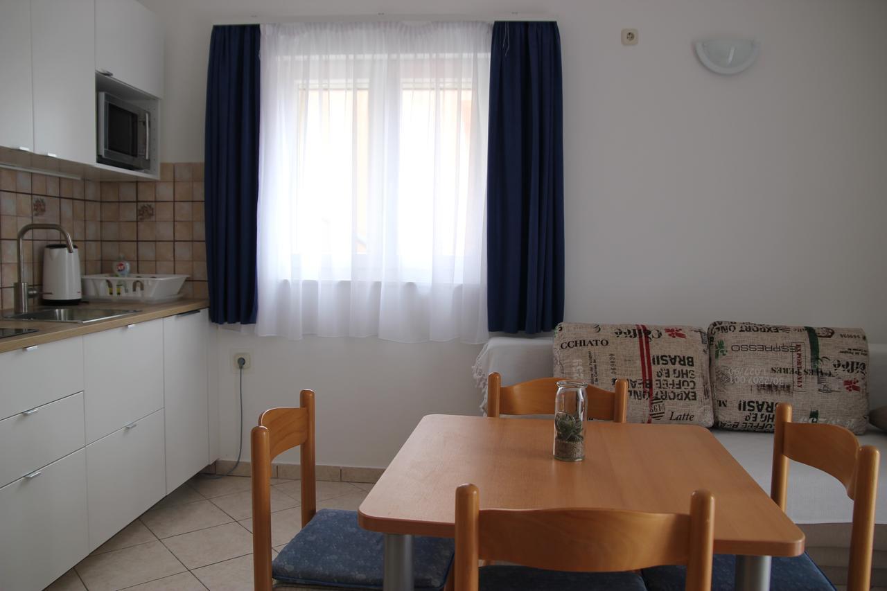Apartments Time Off Zaboric Bagian luar foto