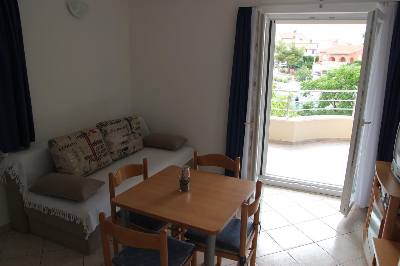 Apartments Time Off Zaboric Bagian luar foto