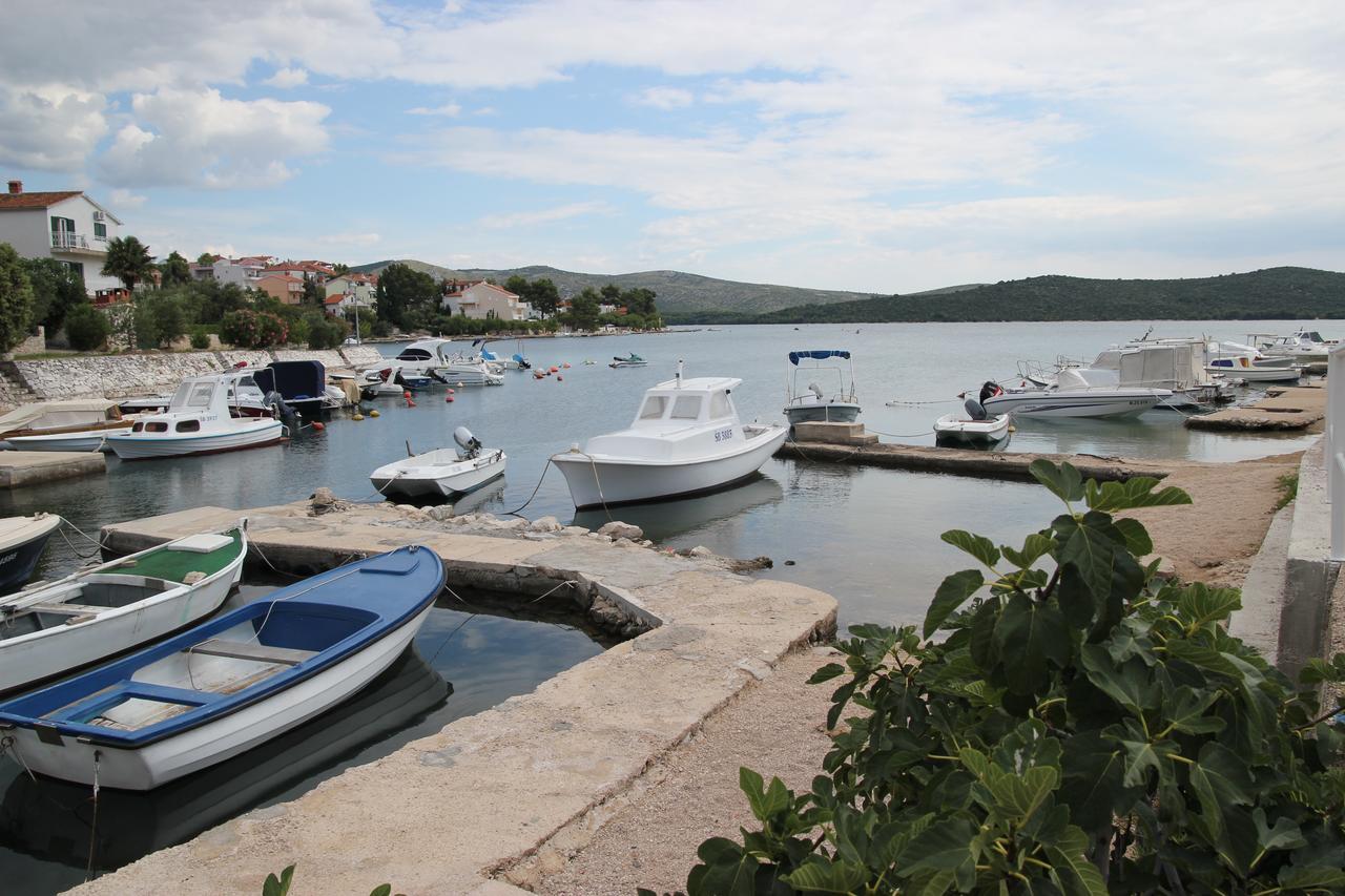 Apartments Time Off Zaboric Bagian luar foto