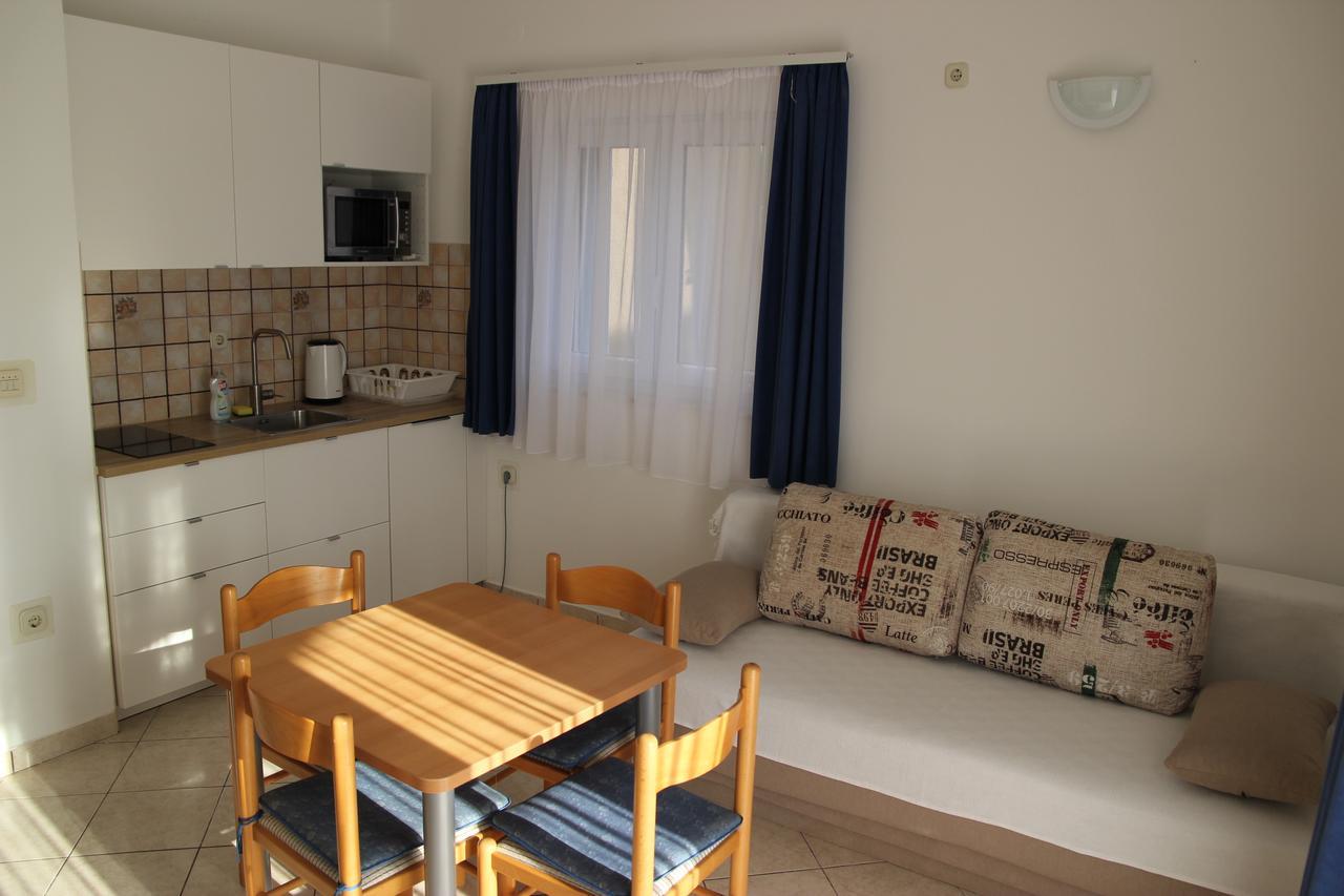 Apartments Time Off Zaboric Bagian luar foto