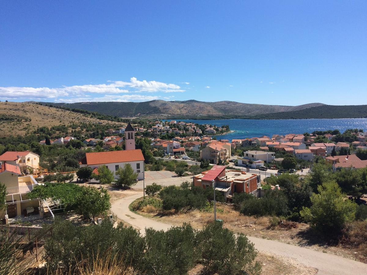 Apartments Time Off Zaboric Bagian luar foto